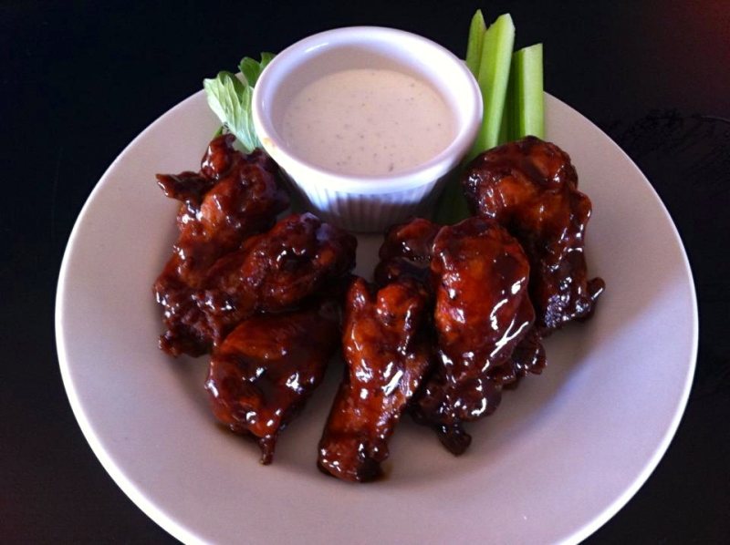 Chicken wings at Parrots Cracker San Felipe Bar and Grill