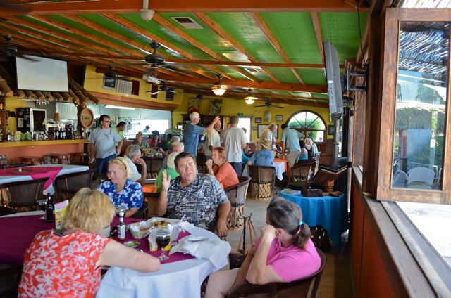 Vacationers dining in La Vaquita san felipe restaurant