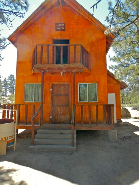 Laguna Hansen 2 floor cabin