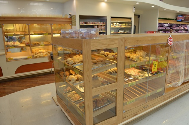 Calimax grocery store bakery